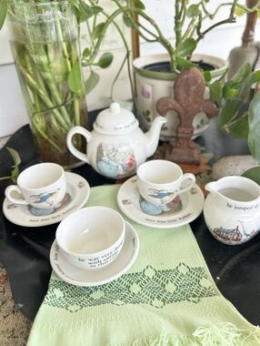 Wedgwood Peter Rabbit Miniature Tea Set | Beatrix Potter | Dollhouse Tea Set